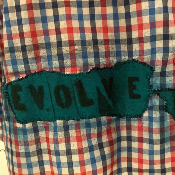 Customized plaid seditionary button down shirt - Picture 12 of 15